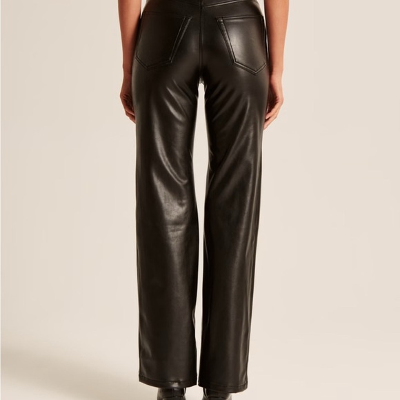 Abercrombie & Fitch vegan 90’s relaxed fit jeans 0/25 - Picture 2 of 9